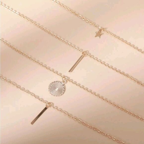 Lovely BoHo Star 4 layered Yellow Gold necklace - Picture 3 of 5